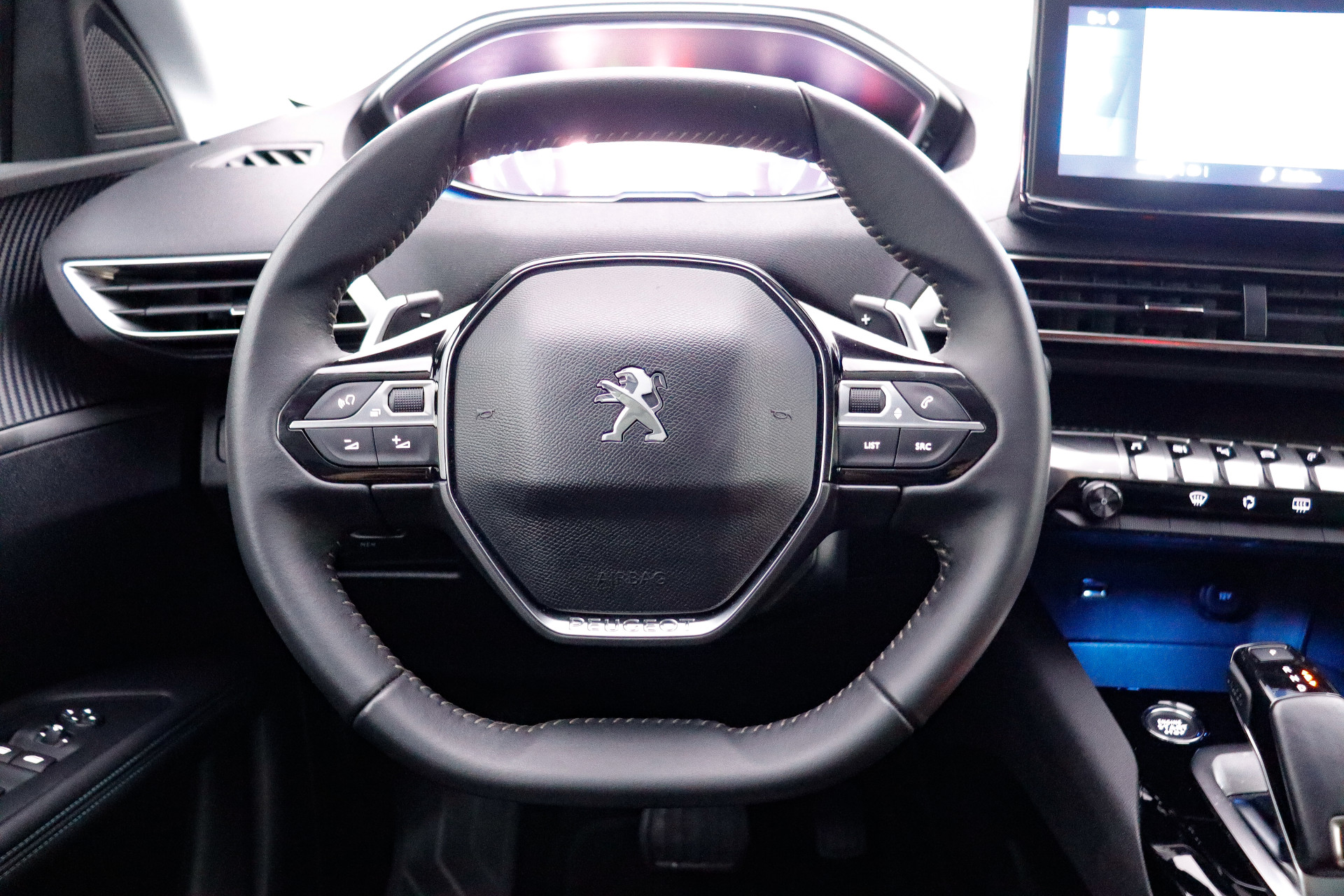41735748-18.jpg