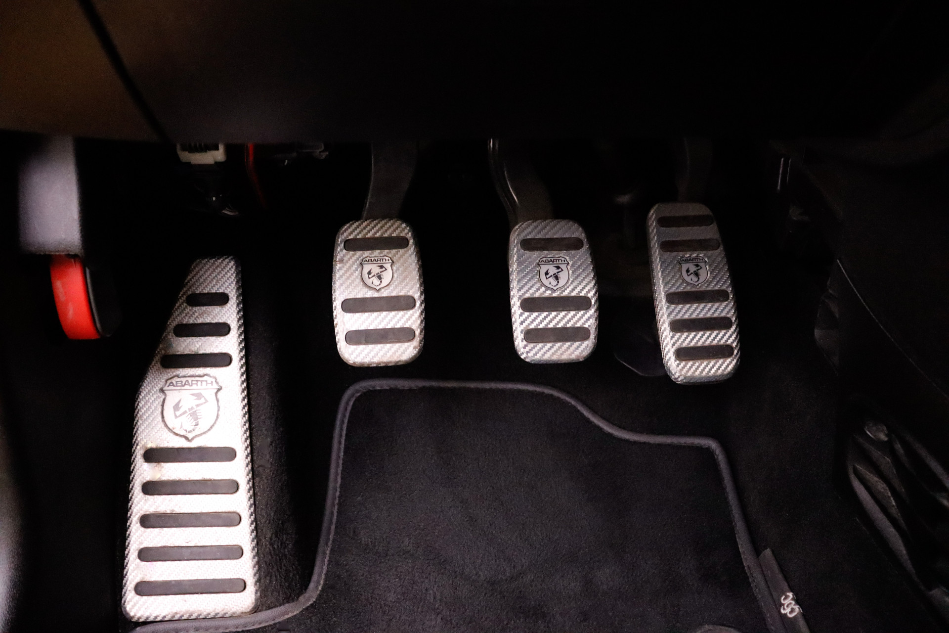 43499215-16.jpg