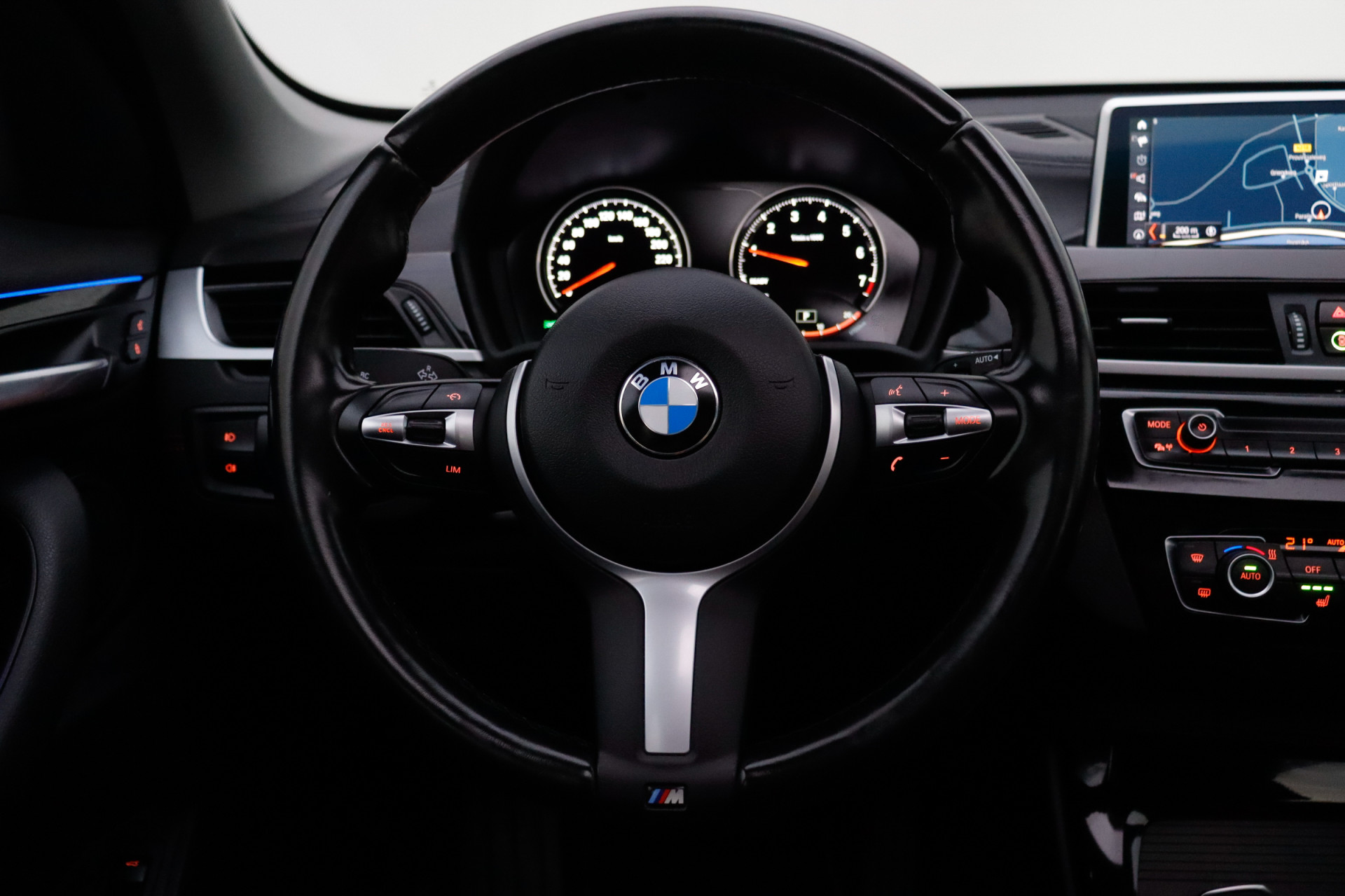 45370994-16.jpg