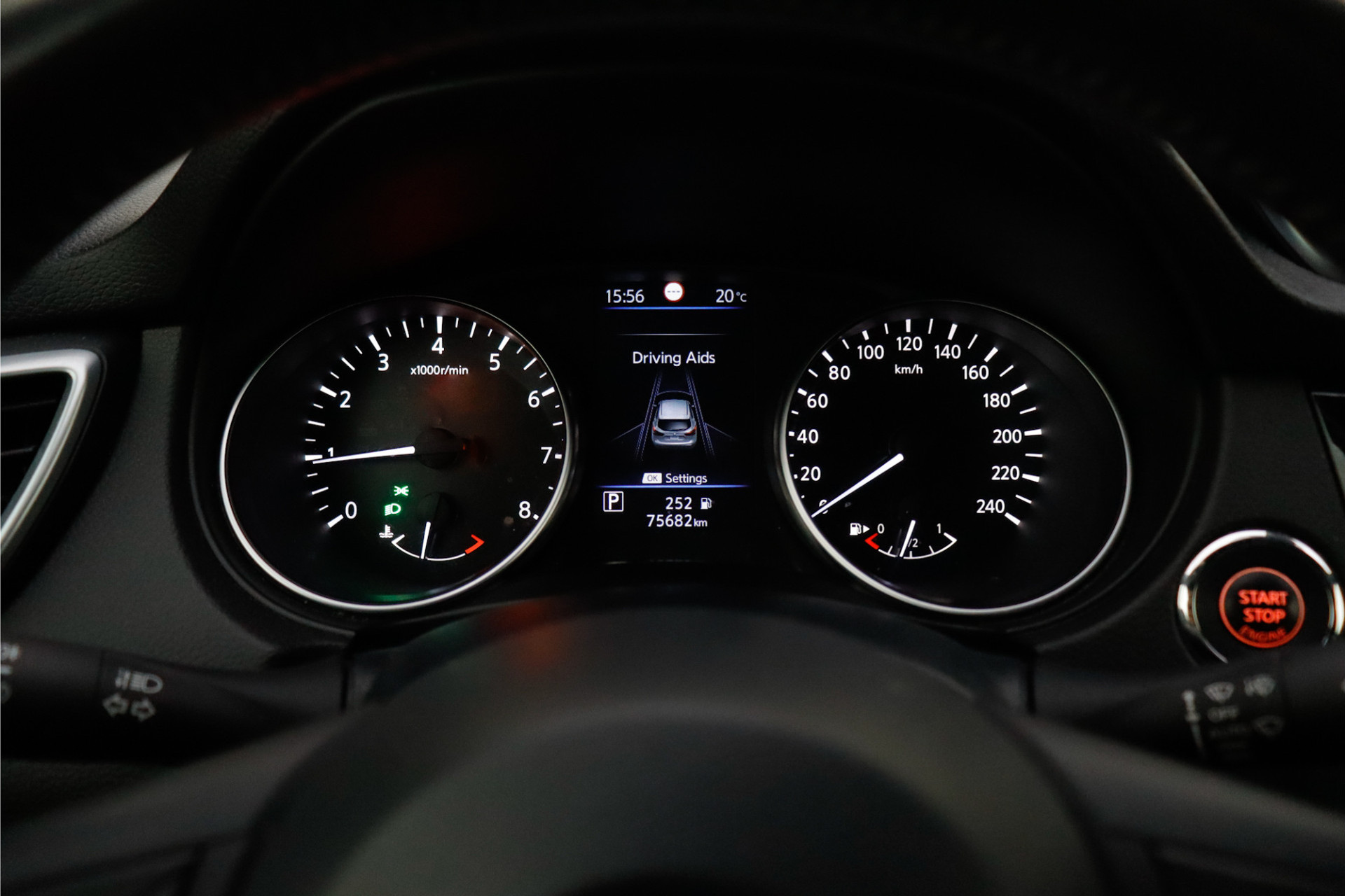 46103257-14.jpg