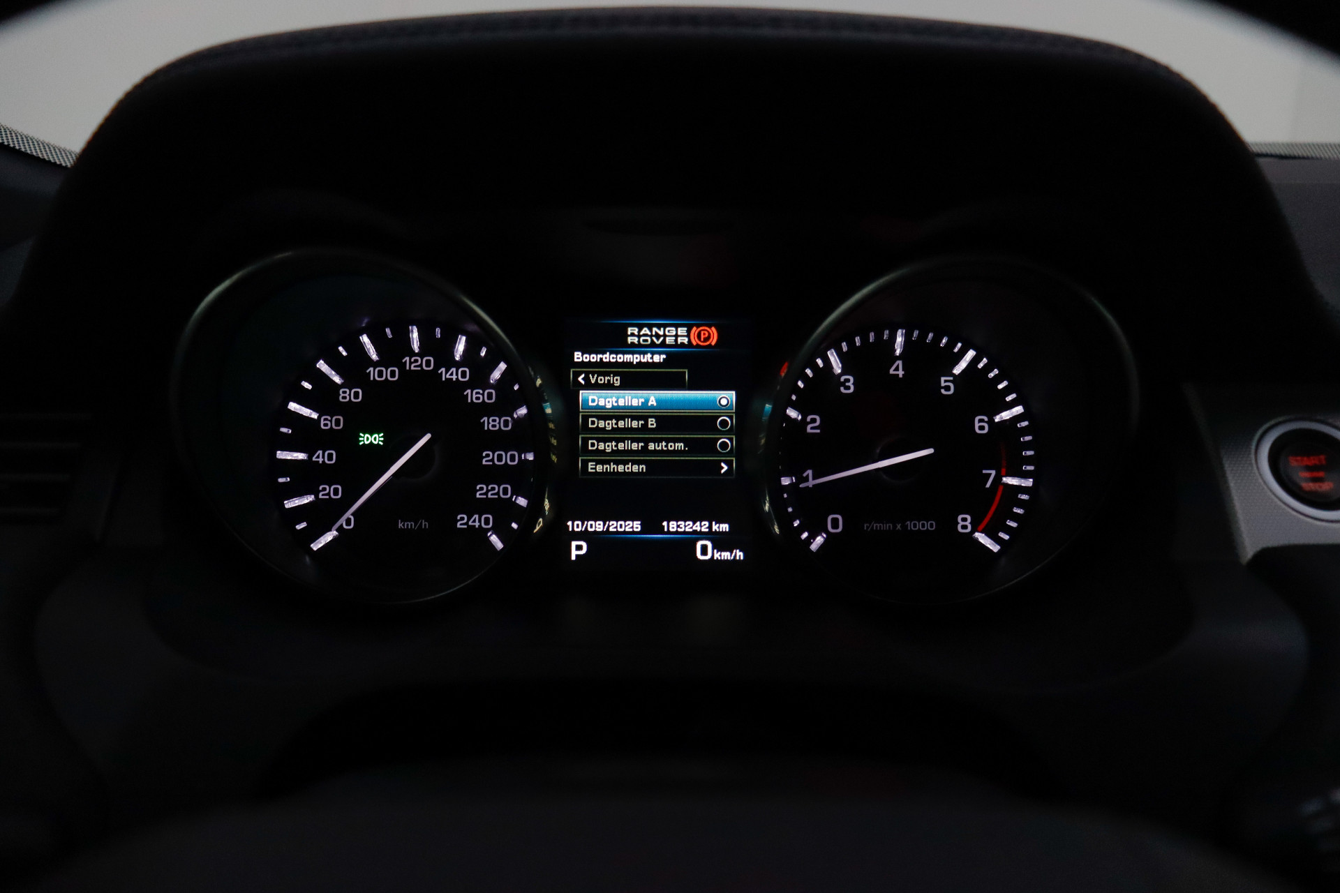 46737601-15.jpg