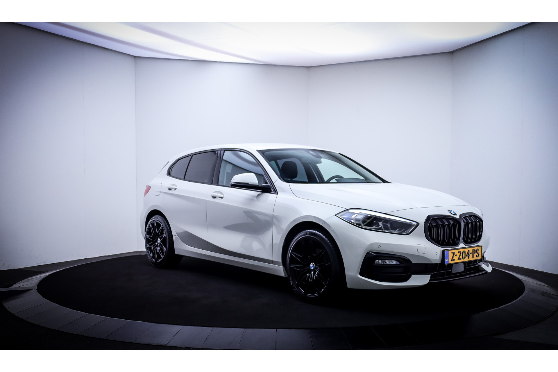 46918650-2.jpg