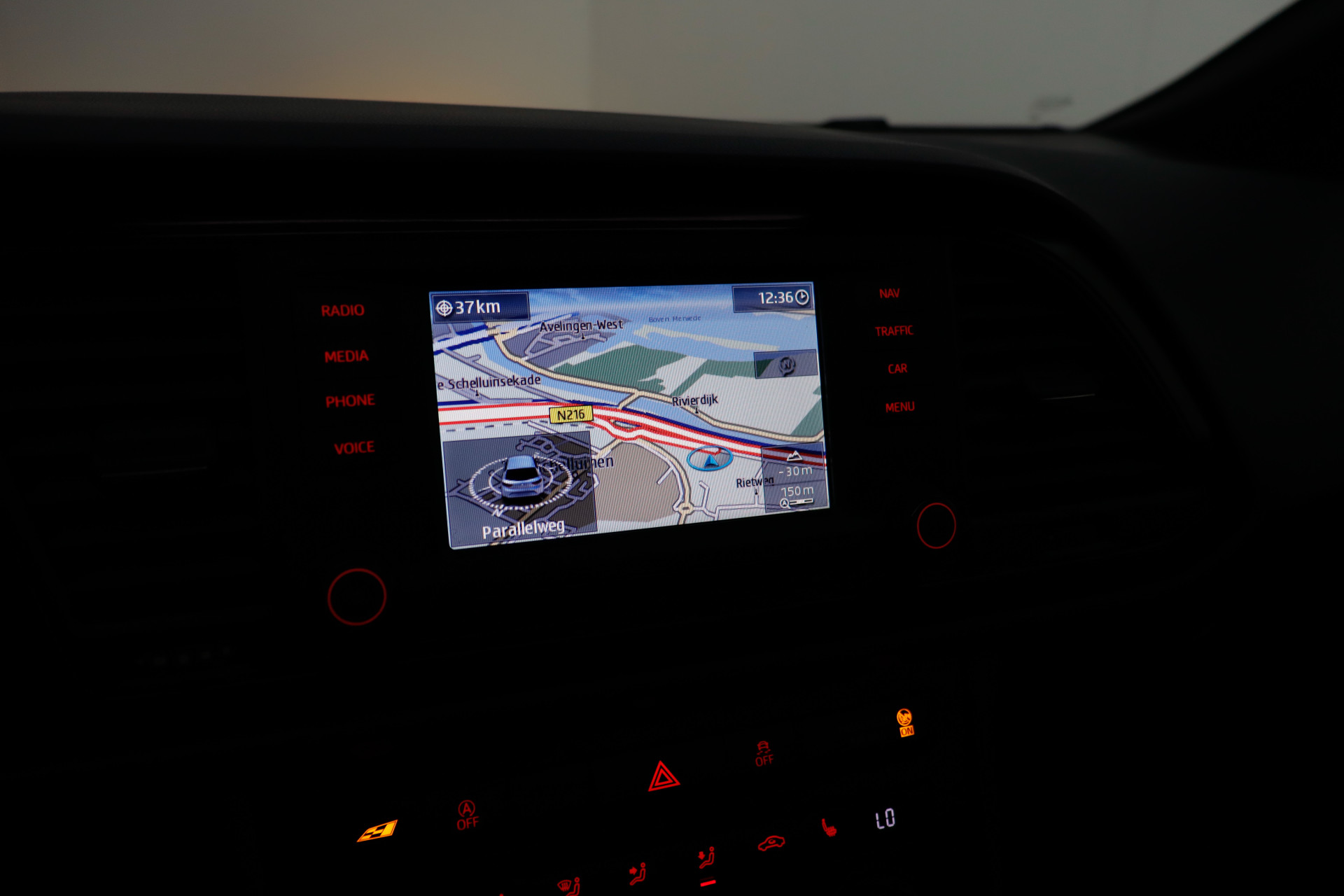 47068342-24.jpg