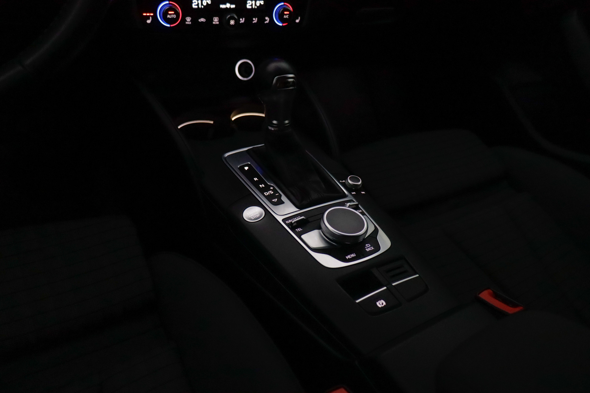 47883215-22.jpg