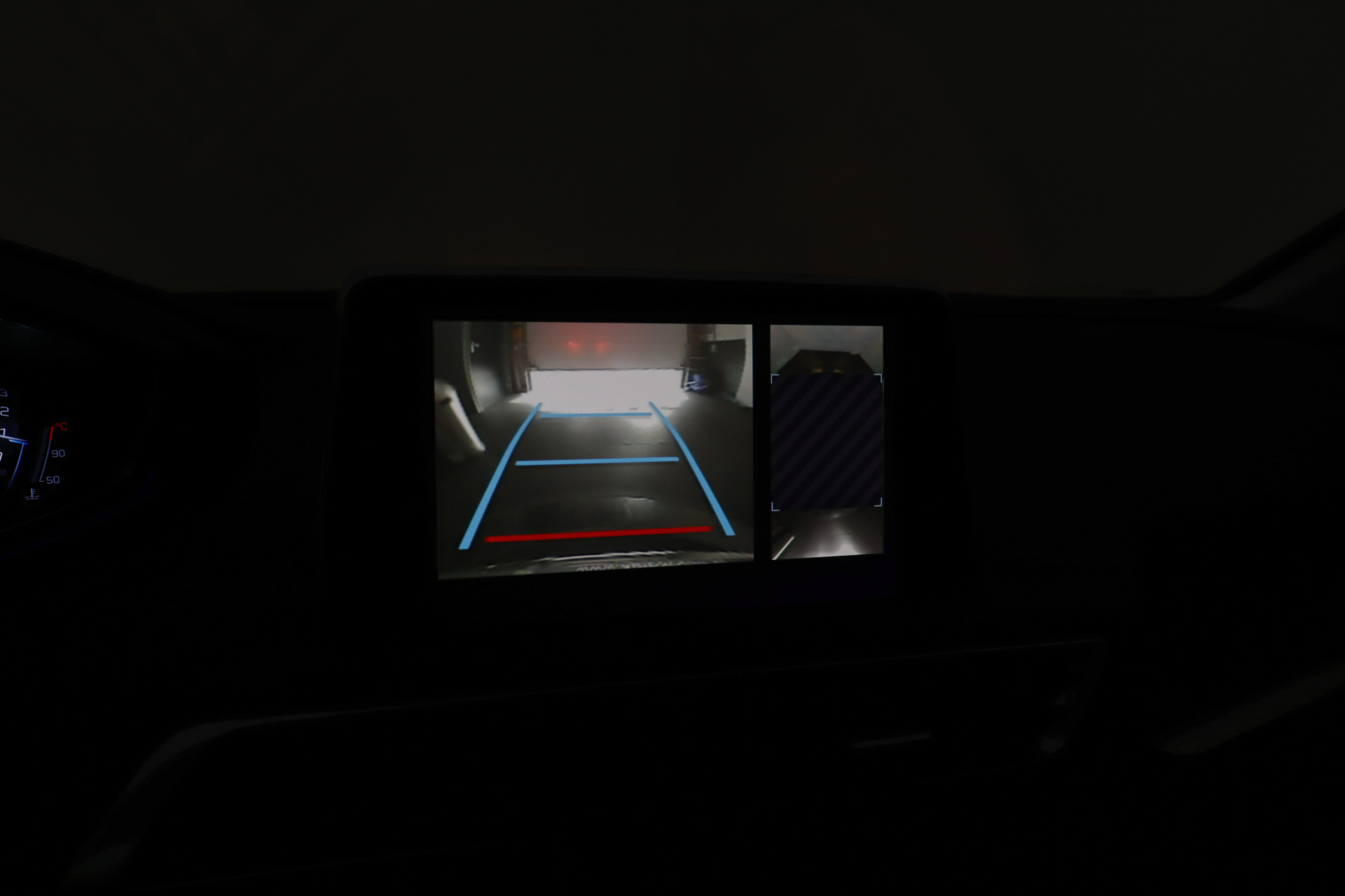 47980381-22.jpg