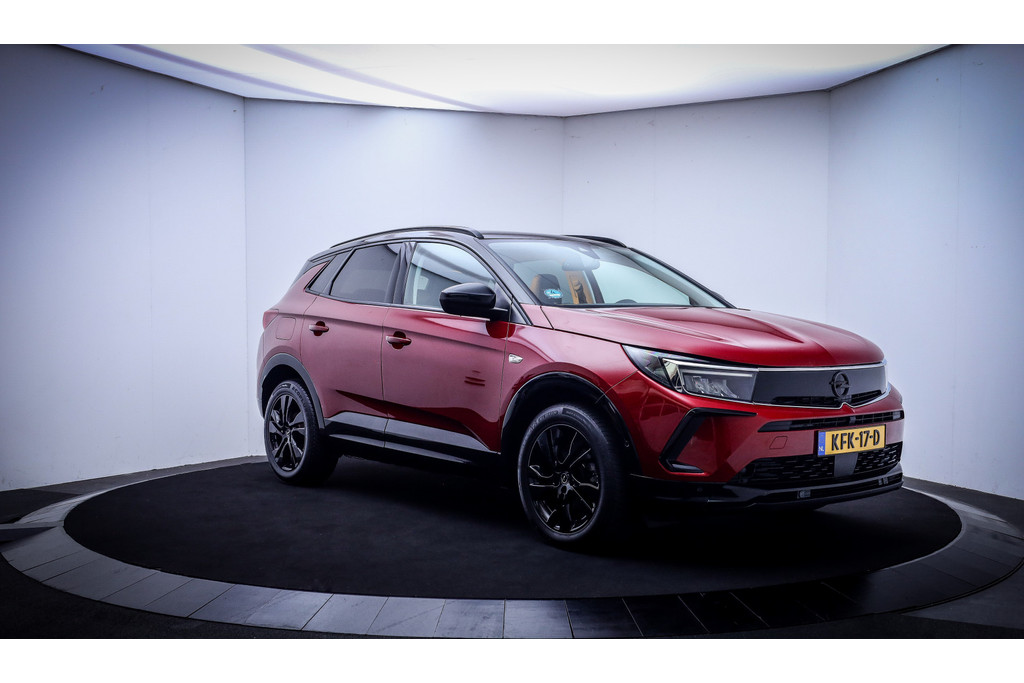 52252888-2.jpg