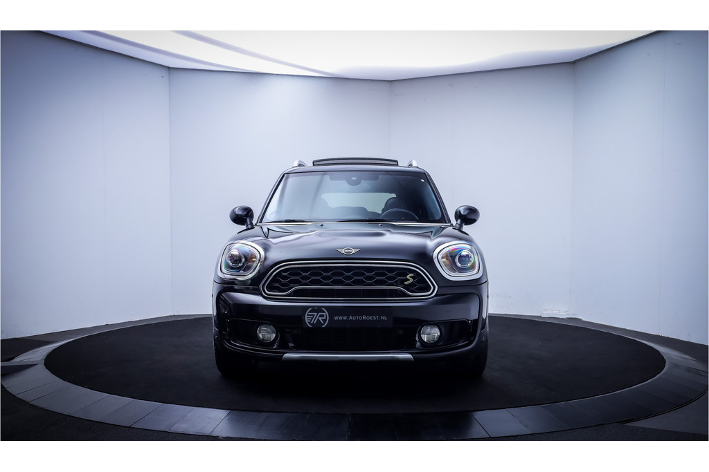 52745709-1.jpg