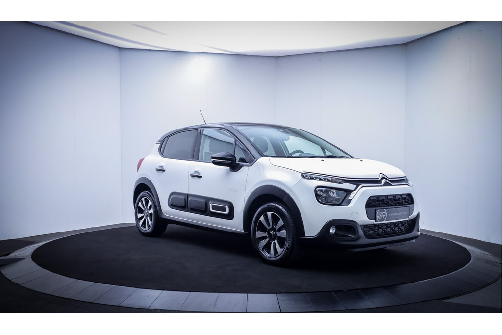 52865024-2.jpg