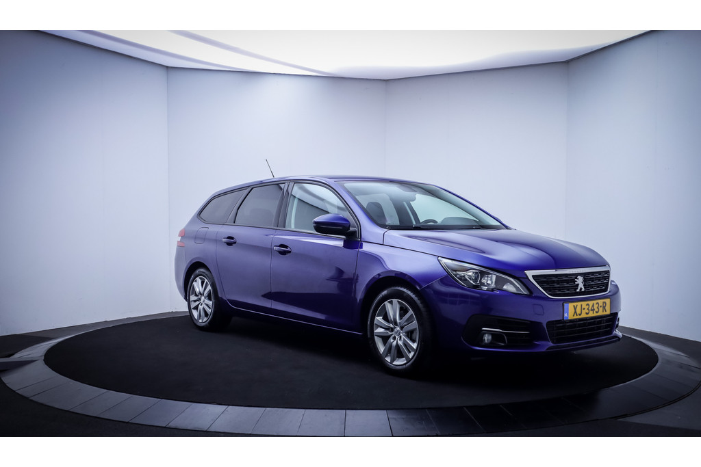 53392378-2.jpg