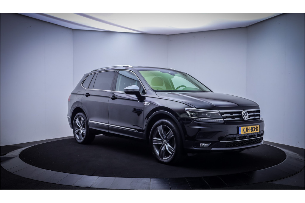 53459975-2.jpg