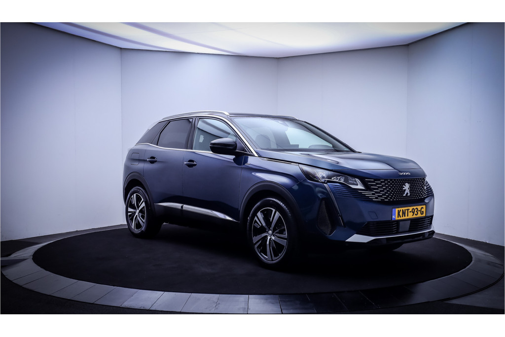54277963-2.jpg