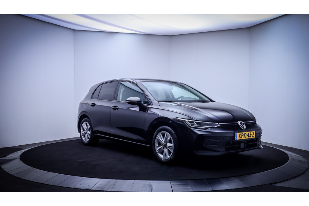 54521572-2.jpg