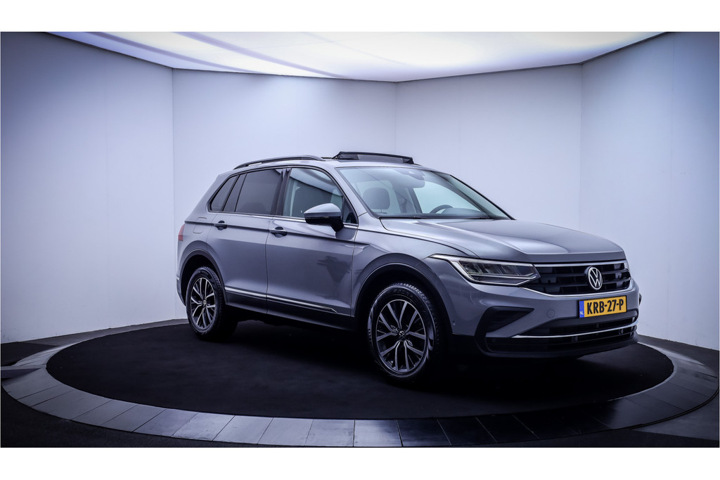 54651544-2.jpg